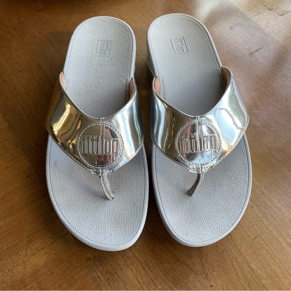 Fitflop Silver Logo Demelza Toe Post Thong Leather Sandals - Picture 1 of 9